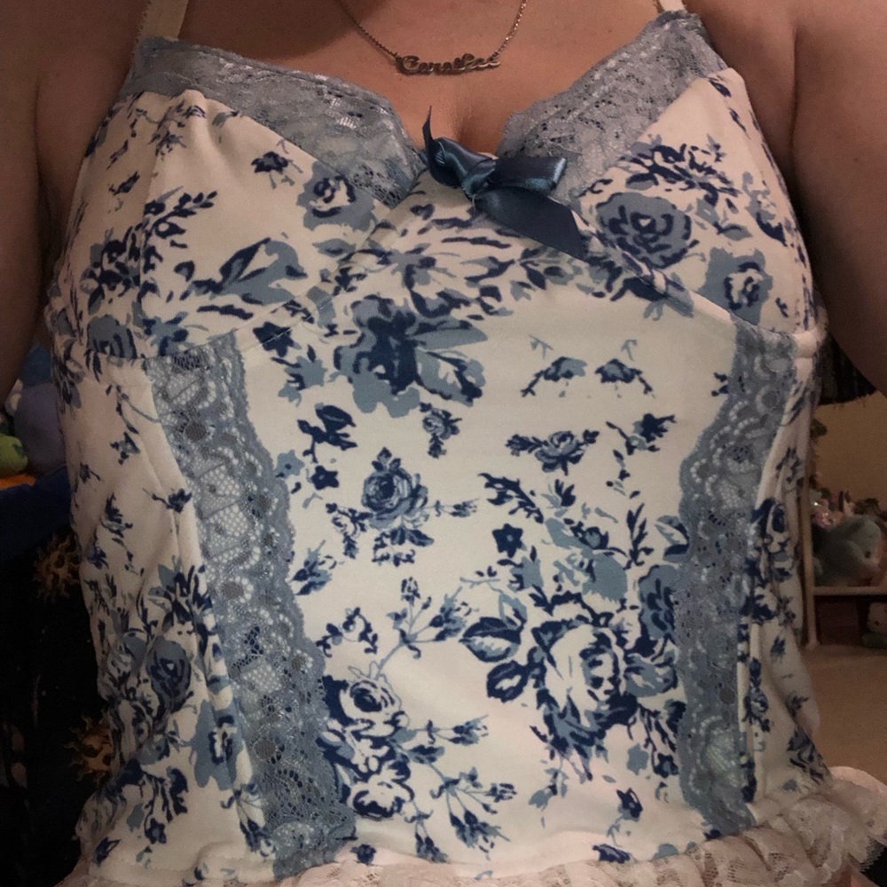 SHEIN White and Blue Floral Lace Trim Tank Top